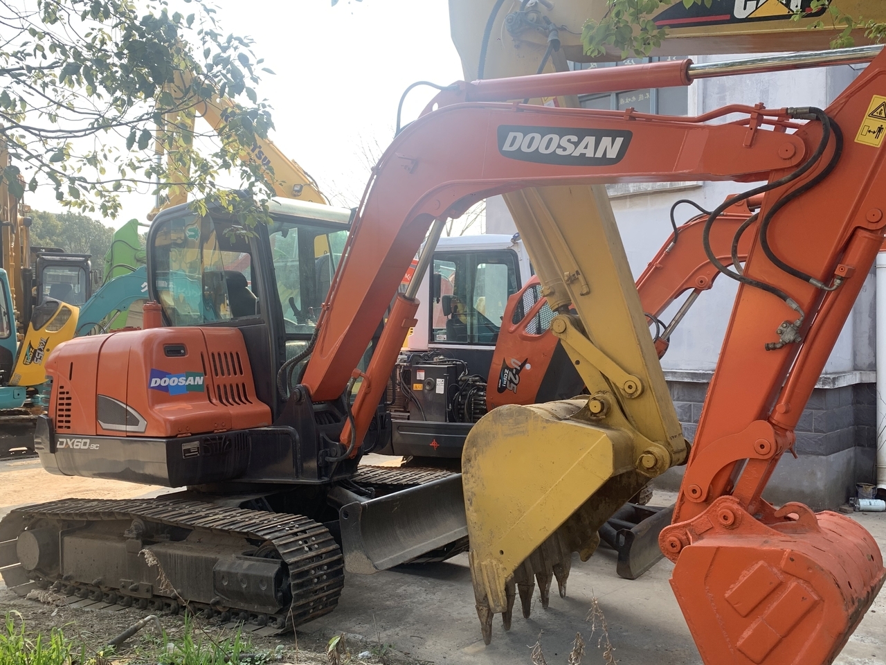 DOOSAN DX60-9 - Мини-экскаватор: фото 1 DOOSAN DX60-9 - Мини-экскаватор: фото 1