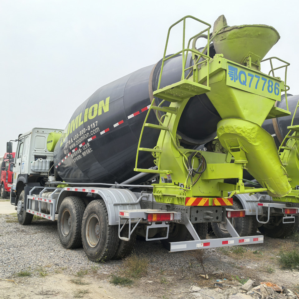 SINOTRUK Howo 6x4 mixer pump truck - Грузовик: фото 4 SINOTRUK Howo 6x4 mixer pump truck - Грузовик: фото 4