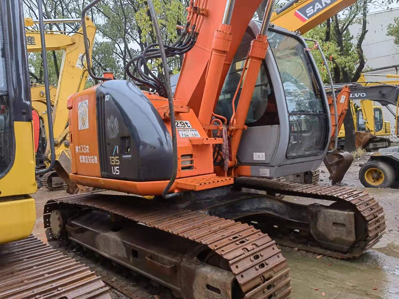 HITACHI Crawler excavator ZX135US - Гусеничный экскаватор: фото 1 HITACHI Crawler excavator ZX135US - Гусеничный экскаватор: фото 1