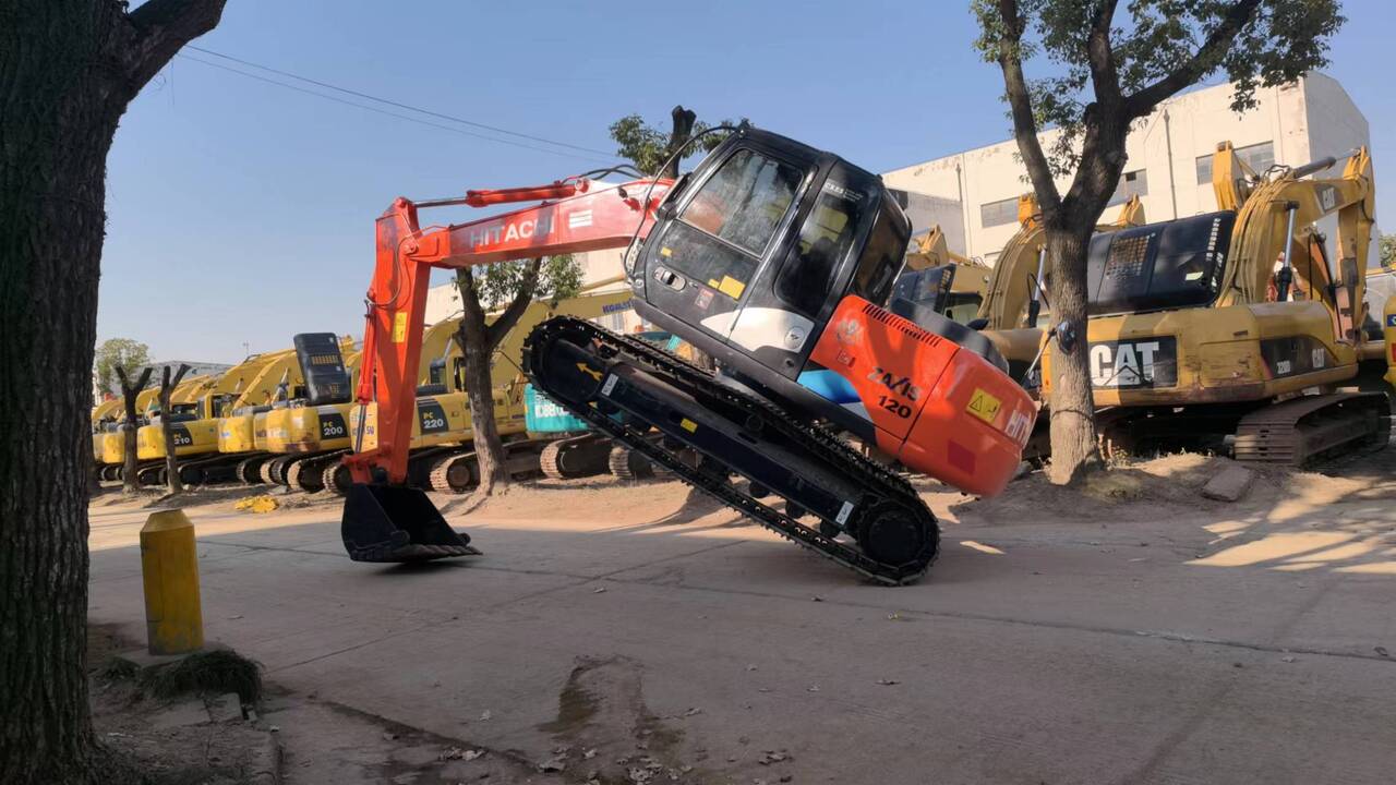 HITACHI ZX120 - Гусеничный экскаватор: фото 2 HITACHI ZX120 - Гусеничный экскаватор: фото 2