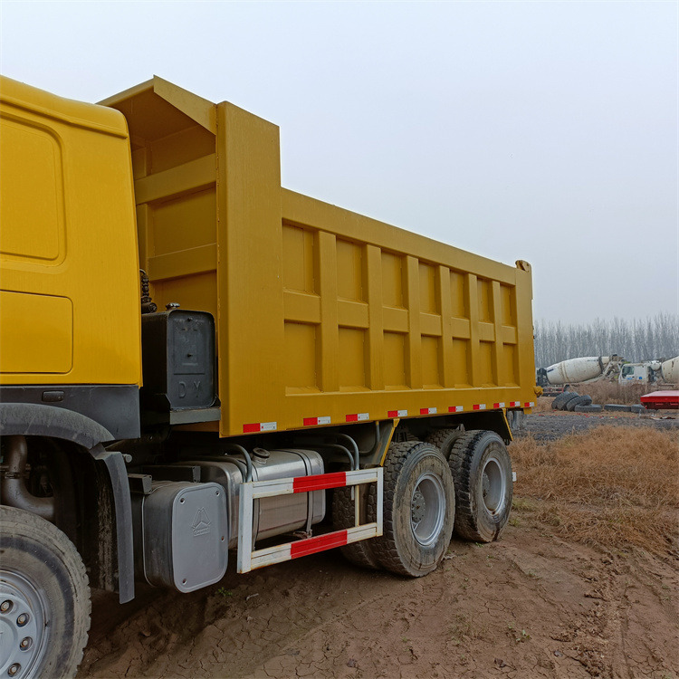 Самосвал HOWO HOWO 6x4-375 Tipper-Yellow: фото 14