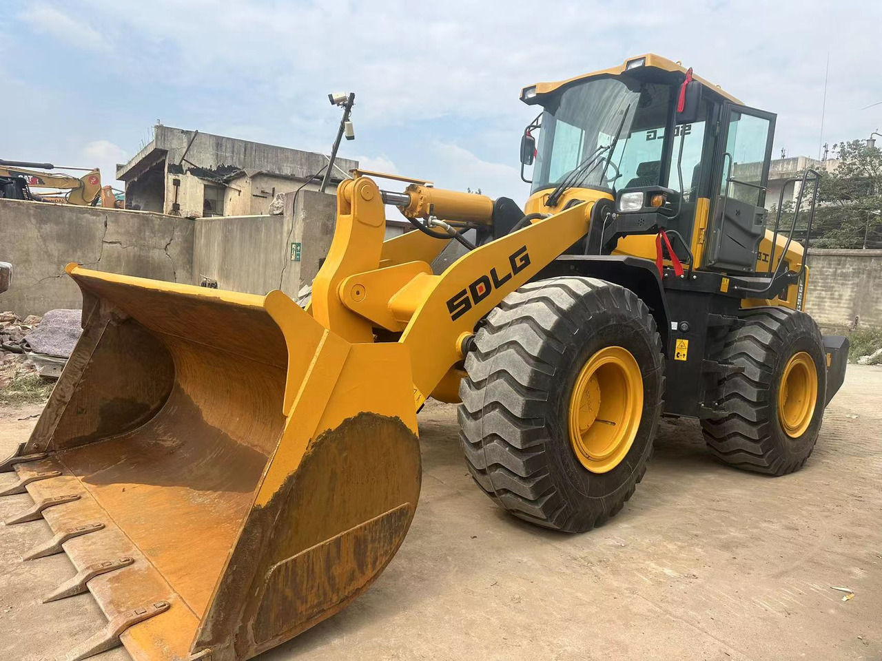 SDLG LG956F - Гусеничный экскаватор: фото 3 SDLG LG956F - Гусеничный экскаватор: фото 3
