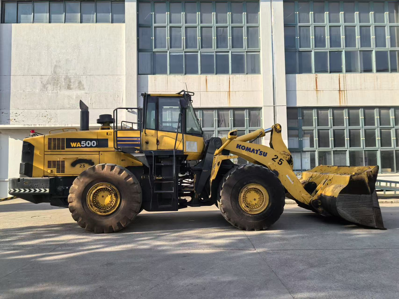 KOMATSU WA500-6 - Строительная техника: фото 1 KOMATSU WA500-6 - Строительная техника: фото 1