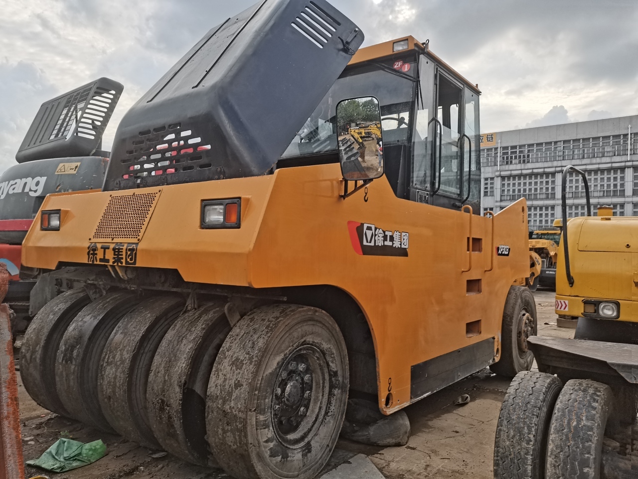 XCMG XP303 - Каток: фото 1 XCMG XP303 - Каток: фото 1