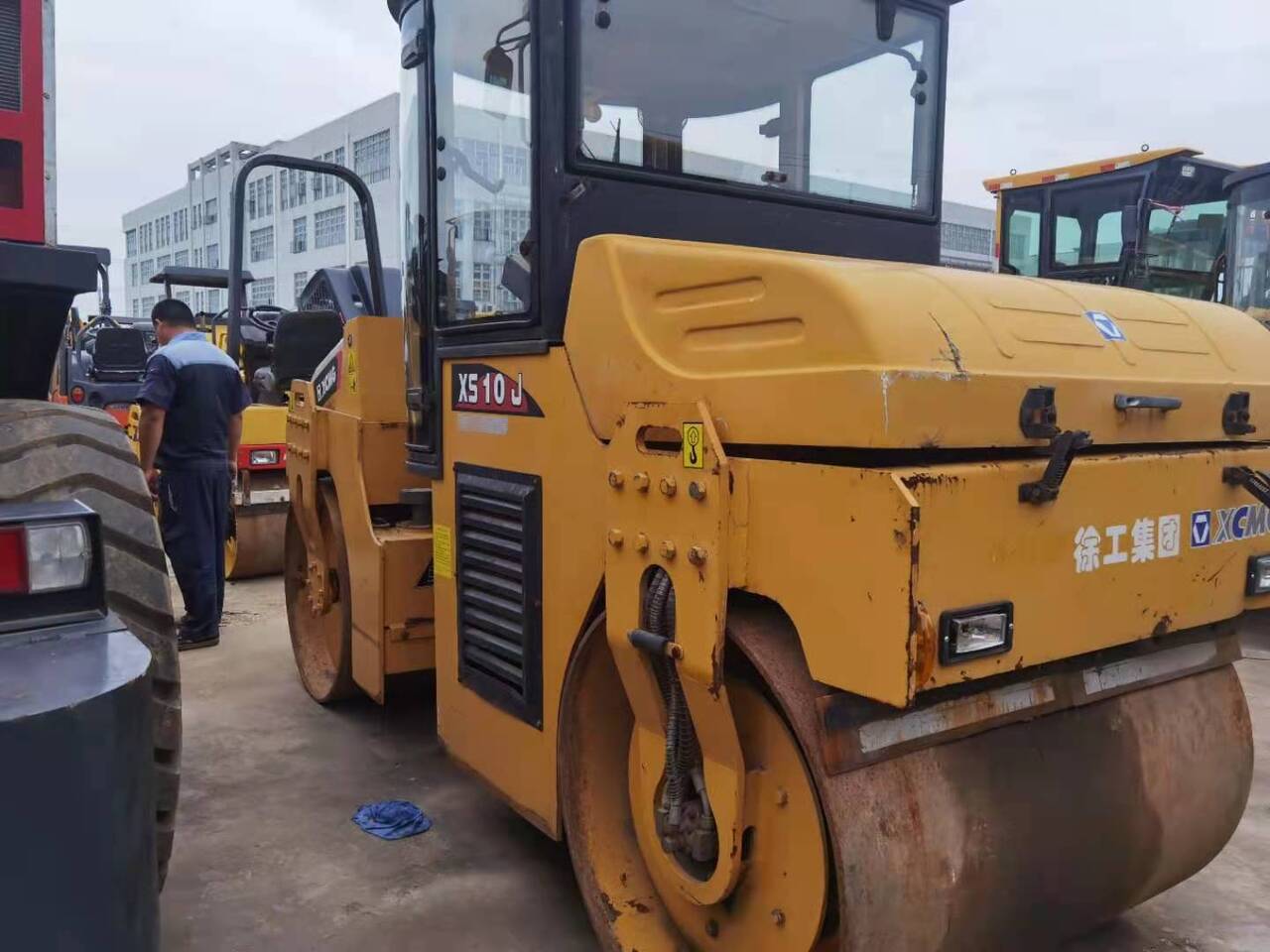 XCMG XS10J - Каток: фото 3 XCMG XS10J - Каток: фото 3
