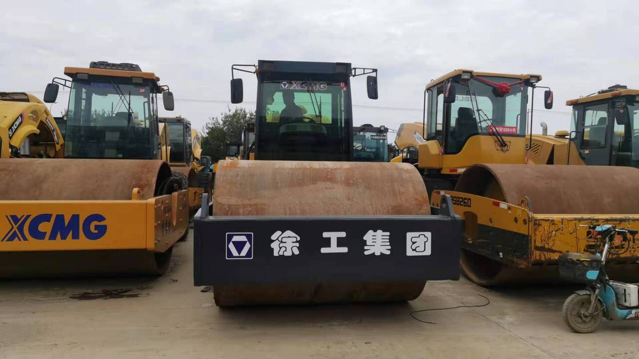 XCMG XS263J - Каток: фото 3 XCMG XS263J - Каток: фото 3