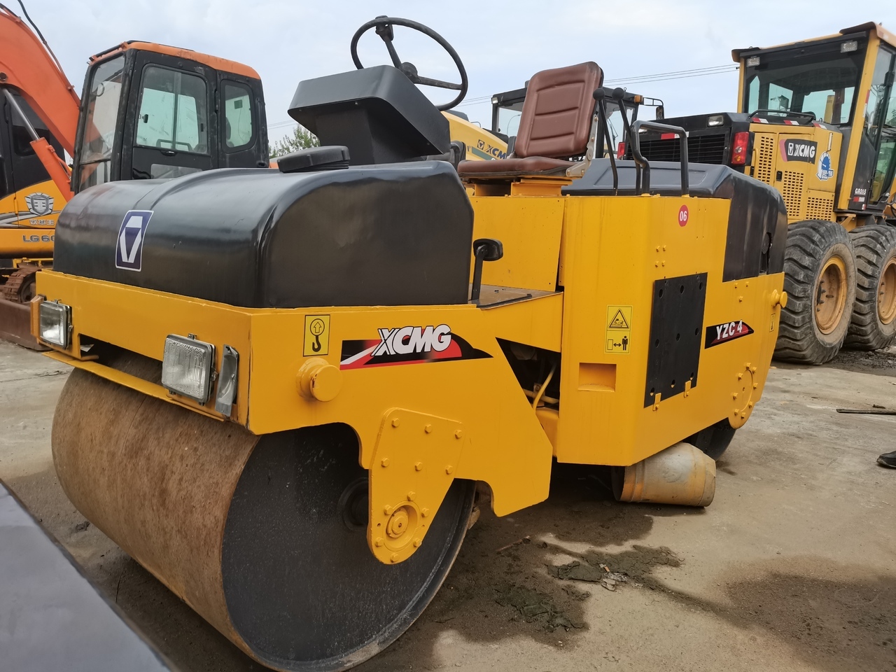 XCMG YZC4 - Каток: фото 1 XCMG YZC4 - Каток: фото 1