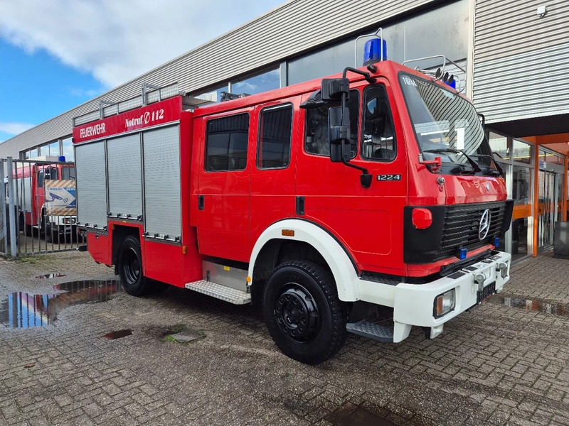 Mercedes-Benz SK 1224 4x4 FIRETRUCK/ FEUERWEHR/ 2400L TANK/ EXPEDITION - Пожарная машина: фото 1 Mercedes-Benz SK 1224 4x4 FIRETRUCK/ FEUERWEHR/ 2400L TANK/ EXPEDITION - Пожарная машина: фото 1