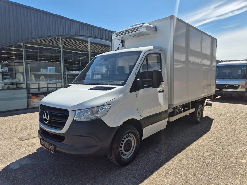 Mercedes-Benz Sprinter 315 CDI/ Kuhlkoffer/ TK V300 MAX/ LBW/ Stby230 - Фургон-рефрижератор: фото 5 Mercedes-Benz Sprinter 315 CDI/ Kuhlkoffer/ TK V300 MAX/ LBW/ Stby230 - Фургон-рефрижератор: фото 5