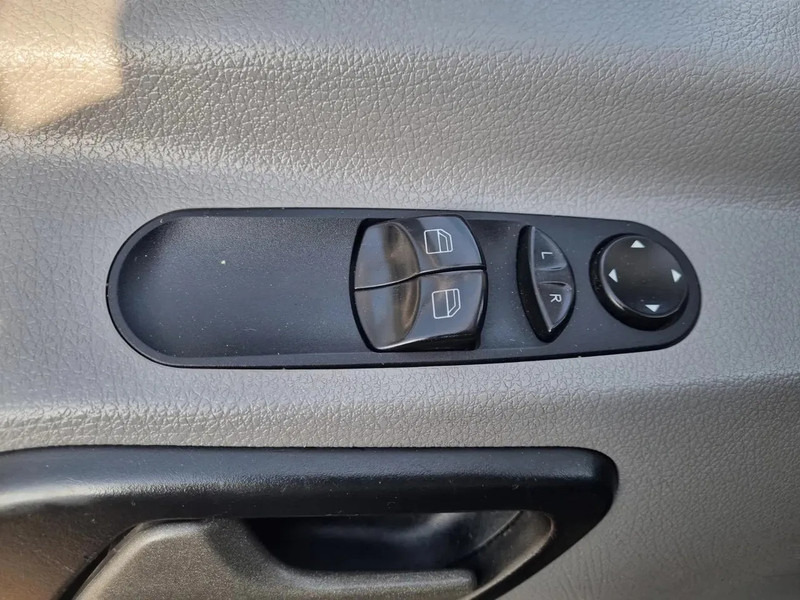 Малотоннажный бортовой грузовик Mercedes-Benz Sprinter 513 CDI Openlaadbak/ Pritsche 4.3 m: фото 15
