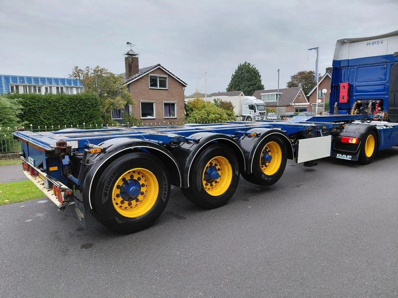 D-Tec FT-43-03V - Полуприцеп-контейнеровоз/ Сменный кузов: фото 3 D-Tec FT-43-03V - Полуприцеп-контейнеровоз/ Сменный кузов: фото 3