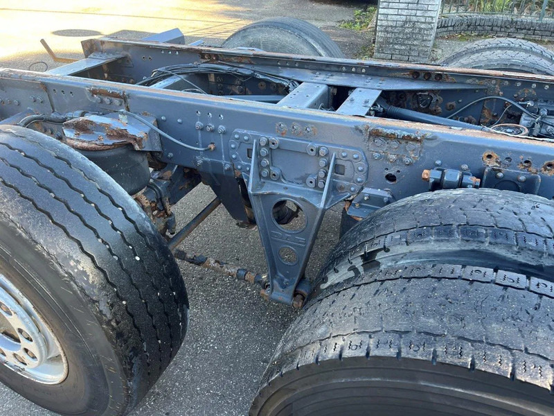 Грузовик-шасси DAF 85.360 8X2 SINGLE CAB CHASSIS: фото 8 Грузовик-шасси DAF 85.360 8X2 SINGLE CAB CHASSIS: фото 8