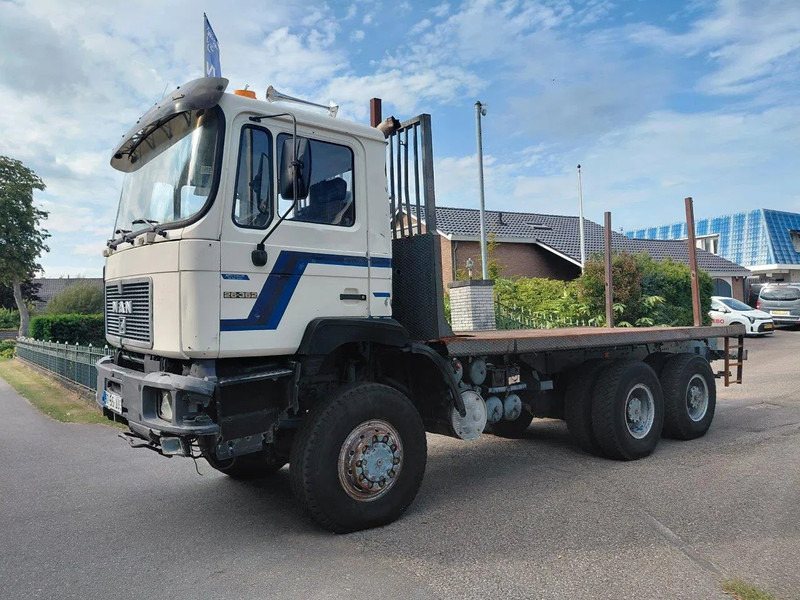 MAN 26.362 6x6 Steel Suspension - Грузовик бортовой/ Платформа: фото 1 MAN 26.362 6x6 Steel Suspension - Грузовик бортовой/ Платформа: фото 1