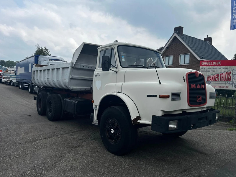 MAN 32.240 6x4 FULL STEEL SPRING KIPPER MANUAL GEARBOX - Самосвал: фото 2 MAN 32.240 6x4 FULL STEEL SPRING KIPPER MANUAL GEARBOX - Самосвал: фото 2