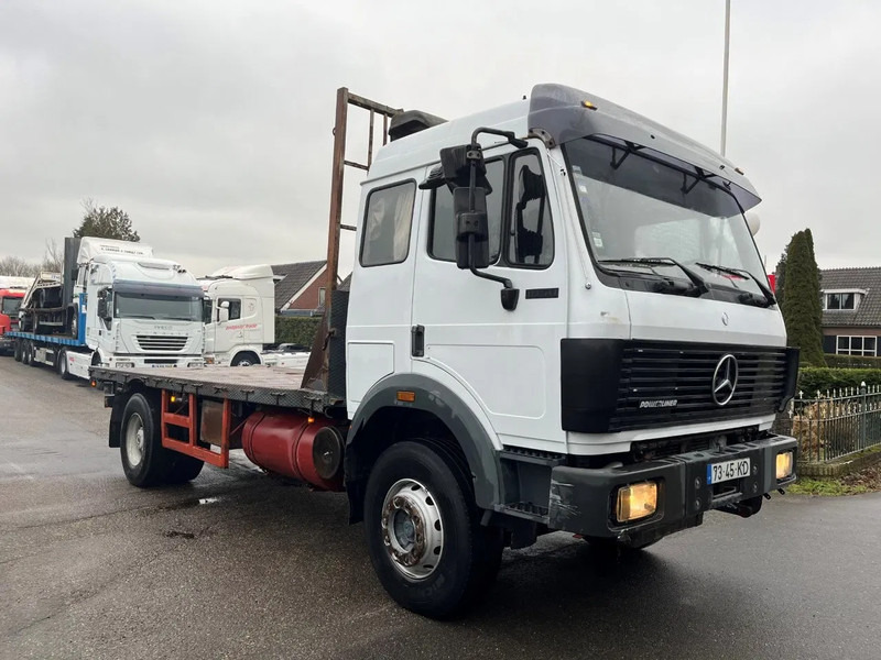 Mercedes-Benz SK 1850 V8 MANUAL GEARBOX BIG AXLE FULL STEEL SPRING RETARDER - Грузовик бортовой/ Платформа: фото 4 Mercedes-Benz SK 1850 V8 MANUAL GEARBOX BIG AXLE FULL STEEL SPRING RETARDER - Грузовик бортовой/ Платформа: фото 4