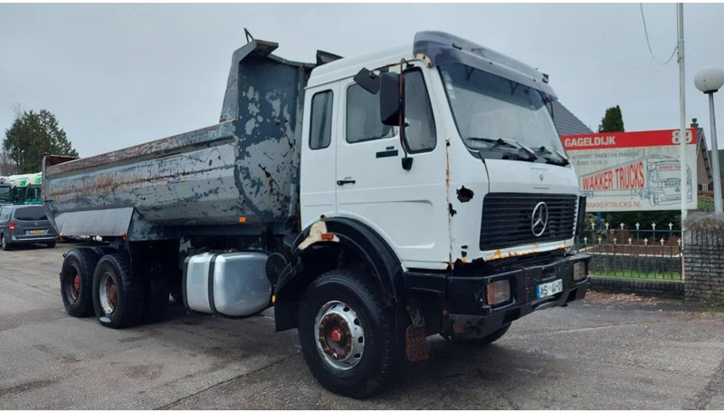 Mercedes-Benz SK 2635 2235 6x4 KIPPER STEEL SPRING MANUAL GEARBOX - Самосвал: фото 3 Mercedes-Benz SK 2635 2235 6x4 KIPPER STEEL SPRING MANUAL GEARBOX - Самосвал: фото 3