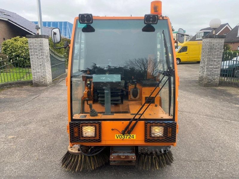 Nilfisk MFH2200 SWEEPER MFH 2200 CLEANER - Промышленная подметальная машина: фото 2 Nilfisk MFH2200 SWEEPER MFH 2200 CLEANER - Промышленная подметальная машина: фото 2