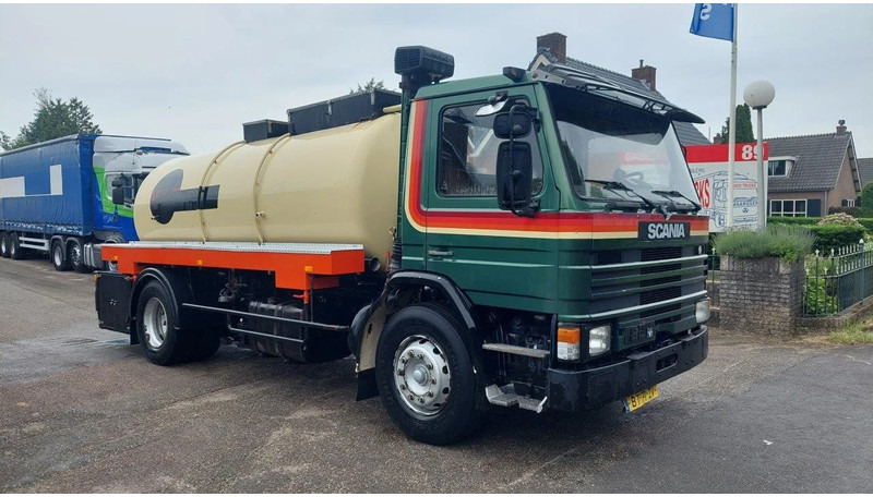 Scania P82 4x2 Tank - Грузовик-цистерна: фото 2 Scania P82 4x2 Tank - Грузовик-цистерна: фото 2