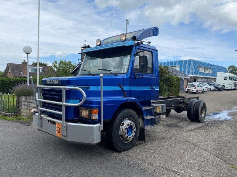 Scania T82 T 82 4x2 CHASSIS FULL STEEL SUSPENSION - Грузовик-шасси: фото 1 Scania T82 T 82 4x2 CHASSIS FULL STEEL SUSPENSION - Грузовик-шасси: фото 1