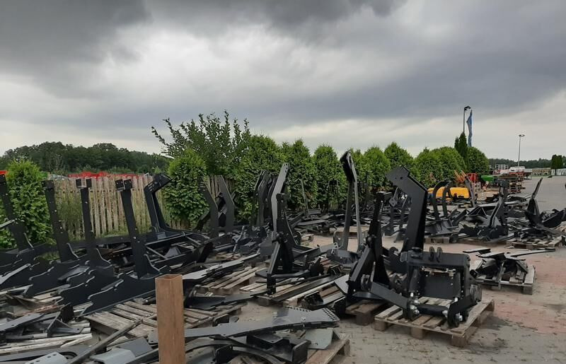 Metal-Technik Frontlader für DEUTZ-FAHR DX 6.11, DX 6.17, DX 6.30 / Ładowacz c - Фронтальный погрузчик для трактора: фото 4 Metal-Technik Frontlader für DEUTZ-FAHR DX 6.11, DX 6.17, DX 6.30 / Ładowacz c - Фронтальный погрузчик для трактора: фото 4