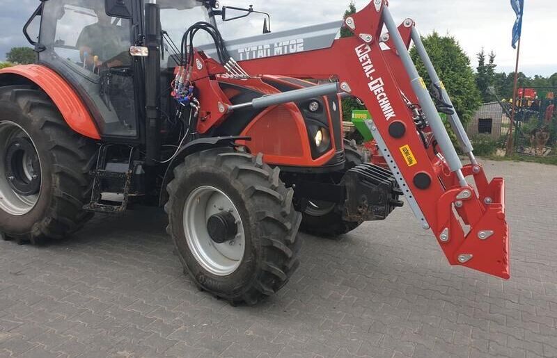 Metal-Technik Frontlader für Ursus 1224 / Ładowacz czołowy do Ursus 1224 - Фронтальный погрузчик для трактора: фото 1 Metal-Technik Frontlader für Ursus 1224 / Ładowacz czołowy do Ursus 1224 - Фронтальный погрузчик для трактора: фото 1