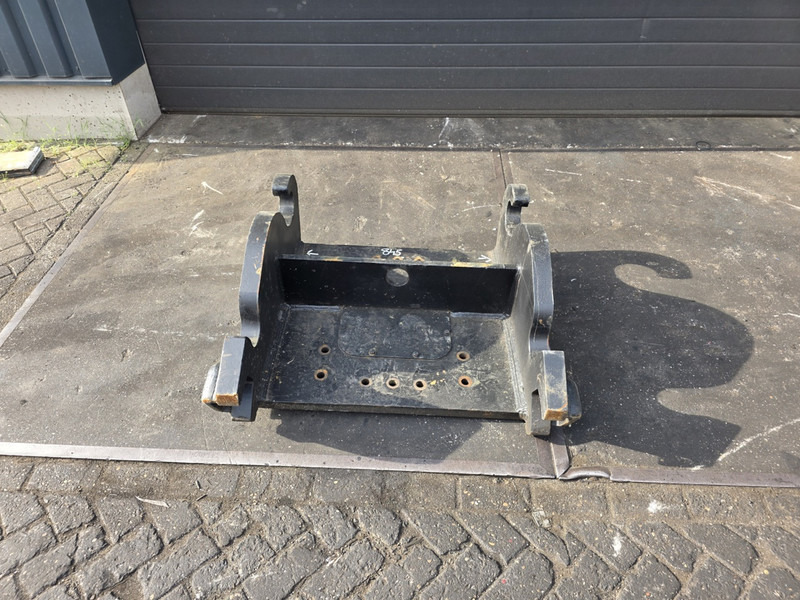 Adaptor plate cw55 caterpillar verachtert hammer crusher plate cw55 caterpillar - Сцепное устройство: фото 1 Adaptor plate cw55 caterpillar verachtert hammer crusher plate cw55 caterpillar - Сцепное устройство: фото 1