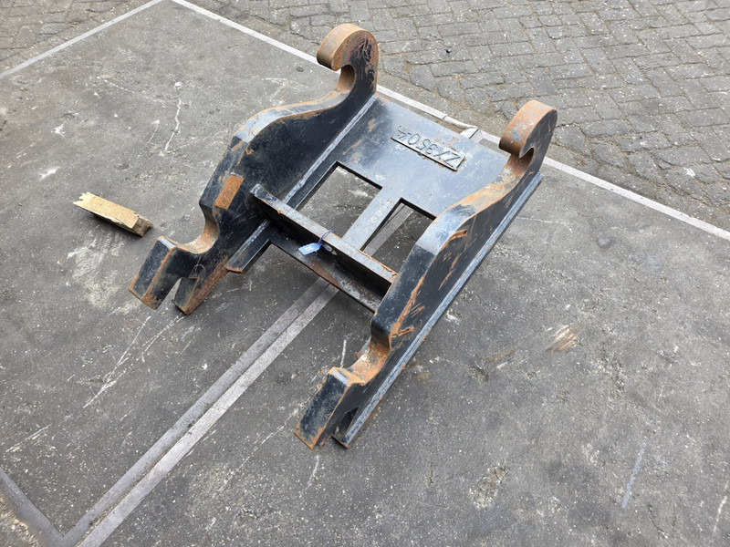 Adaptor plate cw55s kopplaat cw55s verachtert eurosteel - Сцепное устройство для Строительной техники: фото 3 Adaptor plate cw55s kopplaat cw55s verachtert eurosteel - Сцепное устройство для Строительной техники: фото 3