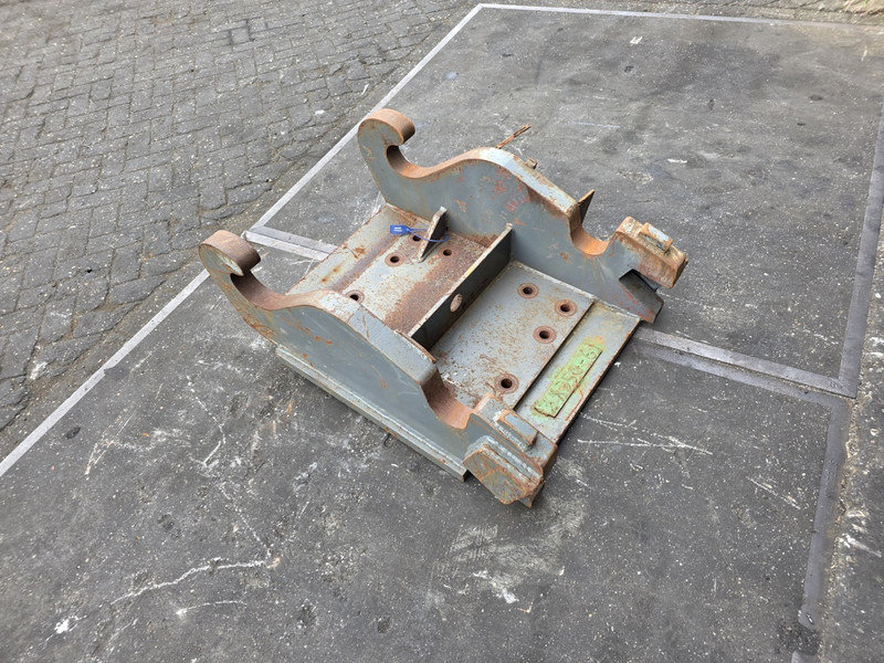 Adaptor plate cw55s kopplaat cw55s verachtert eurosteel - Сцепное устройство для Строительной техники: фото 4 Adaptor plate cw55s kopplaat cw55s verachtert eurosteel - Сцепное устройство для Строительной техники: фото 4