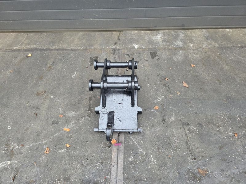 Snelwissel cw 10 mechanisch coupler verachtert cw 10 snelwissel - Сцепное устройство для Строительной техники: фото 1 Snelwissel cw 10 mechanisch coupler verachtert cw 10 snelwissel - Сцепное устройство для Строительной техники: фото 1