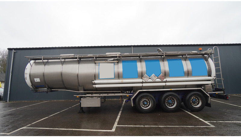 Burg 3 AXLE WATER TANK 32.000LTR - Полуприцеп-цистерна: фото 1 Burg 3 AXLE WATER TANK 32.000LTR - Полуприцеп-цистерна: фото 1