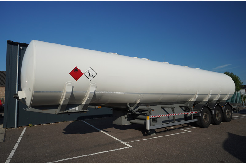 LAG 3 AXLE FUEL TANK 5 COMPARTMENTS 47.500LTR - Полуприцеп-цистерна: фото 2 LAG 3 AXLE FUEL TANK 5 COMPARTMENTS 47.500LTR - Полуприцеп-цистерна: фото 2