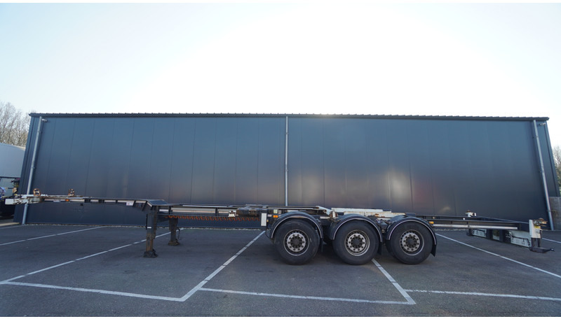 Renders 3 AXLE EXTENDABLE CONTAINER TRANSPORT TRAILER - Полуприцеп-контейнеровоз/ Сменный кузов: фото 1 Renders 3 AXLE EXTENDABLE CONTAINER TRANSPORT TRAILER - Полуприцеп-контейнеровоз/ Сменный кузов: фото 1