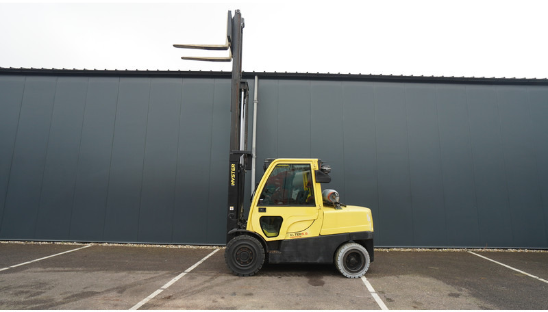 Hyster H5.5FT 6CYL LPG FORKLIFT TRIPLEX - Строительная техника: фото 1 Hyster H5.5FT 6CYL LPG FORKLIFT TRIPLEX - Строительная техника: фото 1