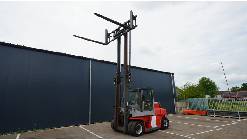 Kalmar DCE 70-6 HE 7 TONS FORKLIFT - Строительная техника: фото 2 Kalmar DCE 70-6 HE 7 TONS FORKLIFT - Строительная техника: фото 2