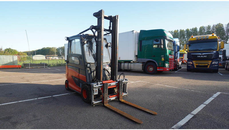 Linde E30HL-01/600 FORKLIFT BROKEN COMPUTER!! - Строительная техника: фото 3 Linde E30HL-01/600 FORKLIFT BROKEN COMPUTER!! - Строительная техника: фото 3