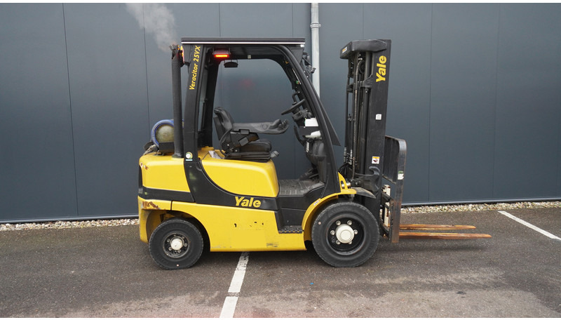 Yale GLP25VX E2170 LPG FORKLIFT TRIPLEX - Строительная техника: фото 3 Yale GLP25VX E2170 LPG FORKLIFT TRIPLEX - Строительная техника: фото 3
