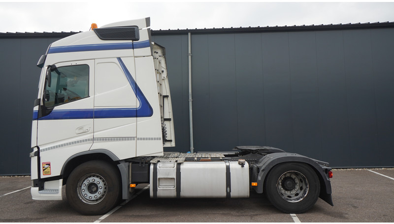 Volvo FH 420 ADR EURO 6 GLOBETROTTER - Тягач: фото 1 Volvo FH 420 ADR EURO 6 GLOBETROTTER - Тягач: фото 1