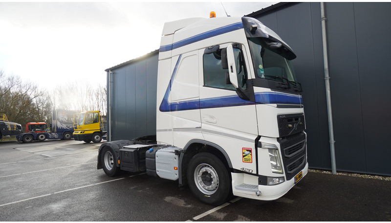 Volvo FH 420 EURO 6 GLOBETROTTER - Тягач: фото 4 Volvo FH 420 EURO 6 GLOBETROTTER - Тягач: фото 4