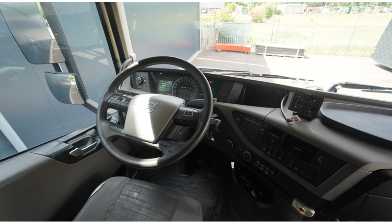 Volvo FH 460 8X2 20 FT CONTAINER TRANSPORT TRUCK - Грузовик-контейнеровоз/ Сменный кузов: фото 5 Volvo FH 460 8X2 20 FT CONTAINER TRANSPORT TRUCK - Грузовик-контейнеровоз/ Сменный кузов: фото 5