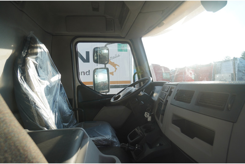Volvo FL 280 CLOSED BOX BROKEN ENGINE NOT DRIVABLE - Грузовик с закрытым кузовом: фото 5 Volvo FL 280 CLOSED BOX BROKEN ENGINE NOT DRIVABLE - Грузовик с закрытым кузовом: фото 5