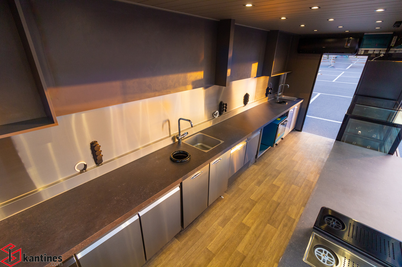 Торговый прицеп Skretas Box XXL Size: фото 18 Торговый прицеп Skretas Box XXL Size: фото 18