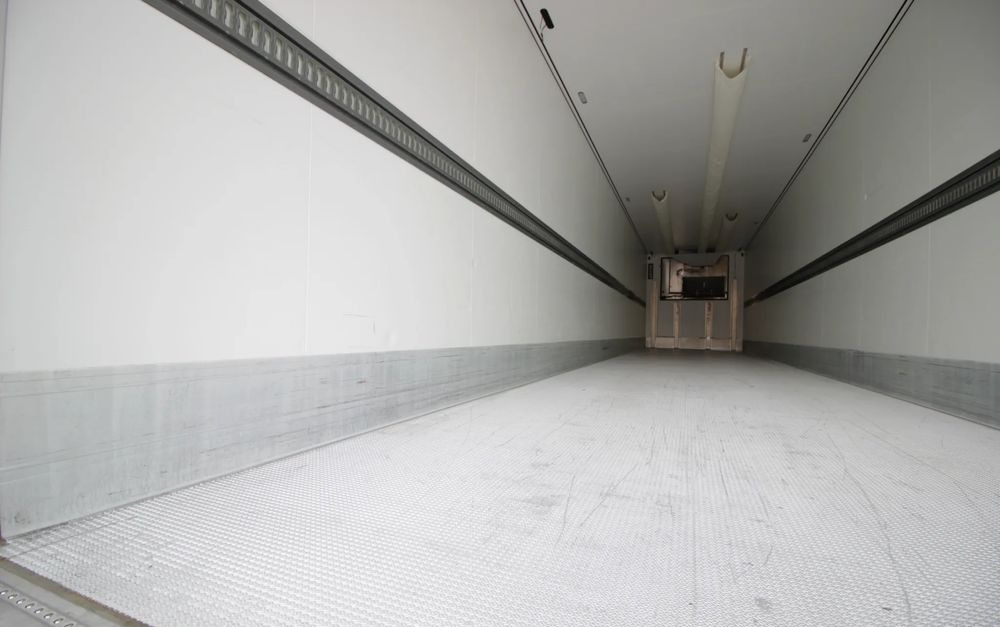 Полуприцеп-рефрижератор Schmitz Cargobull FP 60 V7 Thermo King SLXi 300 / ŚWIATŁA LED / JAK NOWA / ŚCIANA 7 CM /: фото 10
