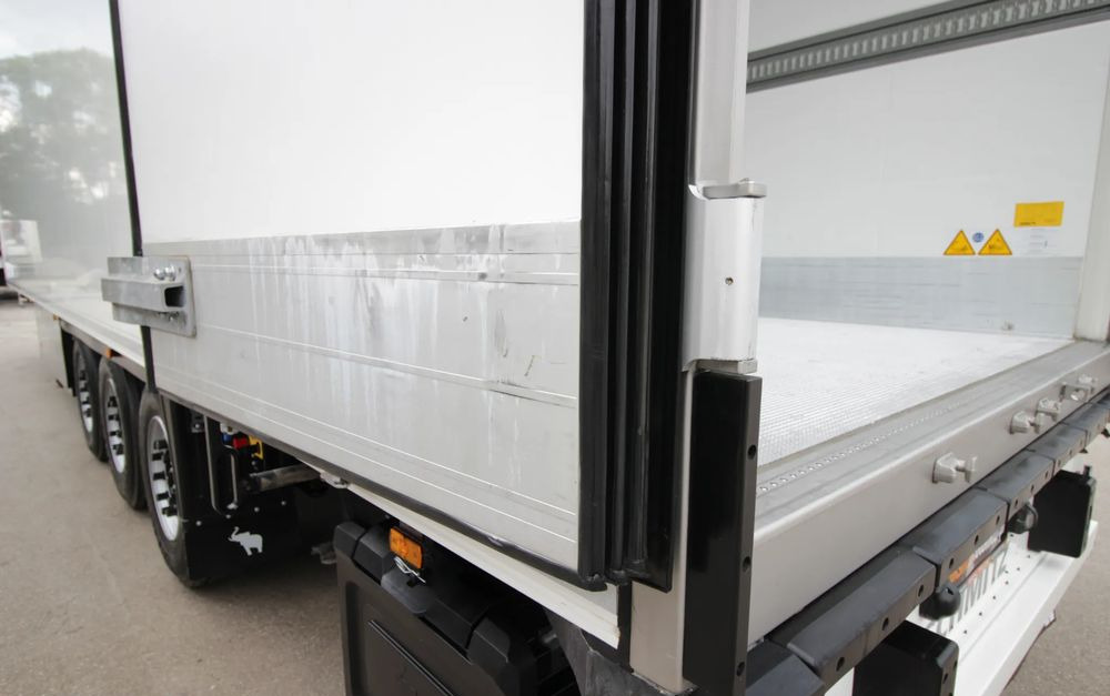 Полуприцеп-рефрижератор Schmitz Cargobull FP 60 V7 Thermo King SLXi 300 / ŚWIATŁA LED / JAK NOWA / ŚCIANA 7 CM /: фото 12