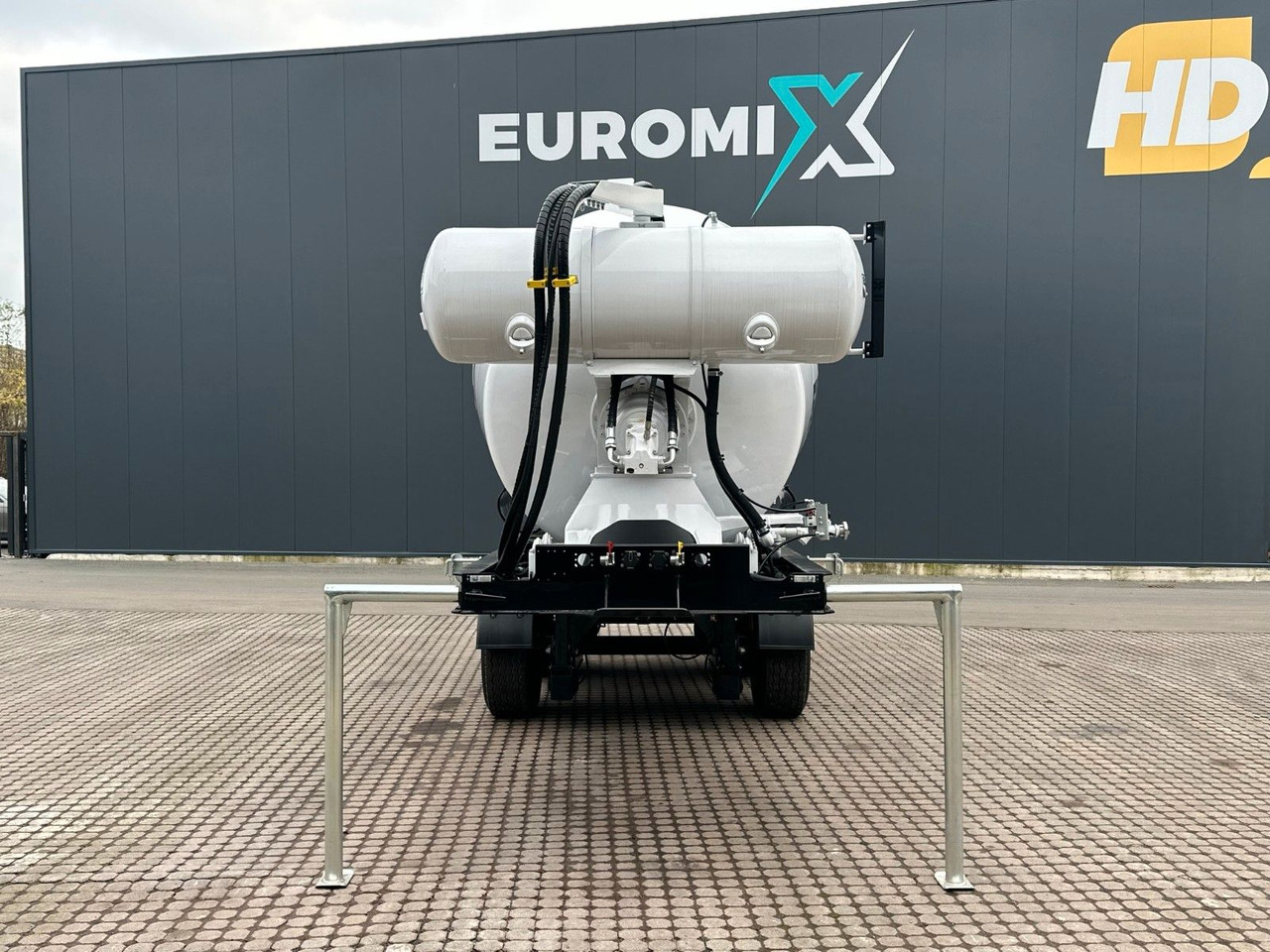 EUROMIX MTP - Fahrmischer EM 10 L 2-Achser - Полуприцеп бетоносмеситель: фото 3 EUROMIX MTP - Fahrmischer EM 10 L 2-Achser - Полуприцеп бетоносмеситель: фото 3