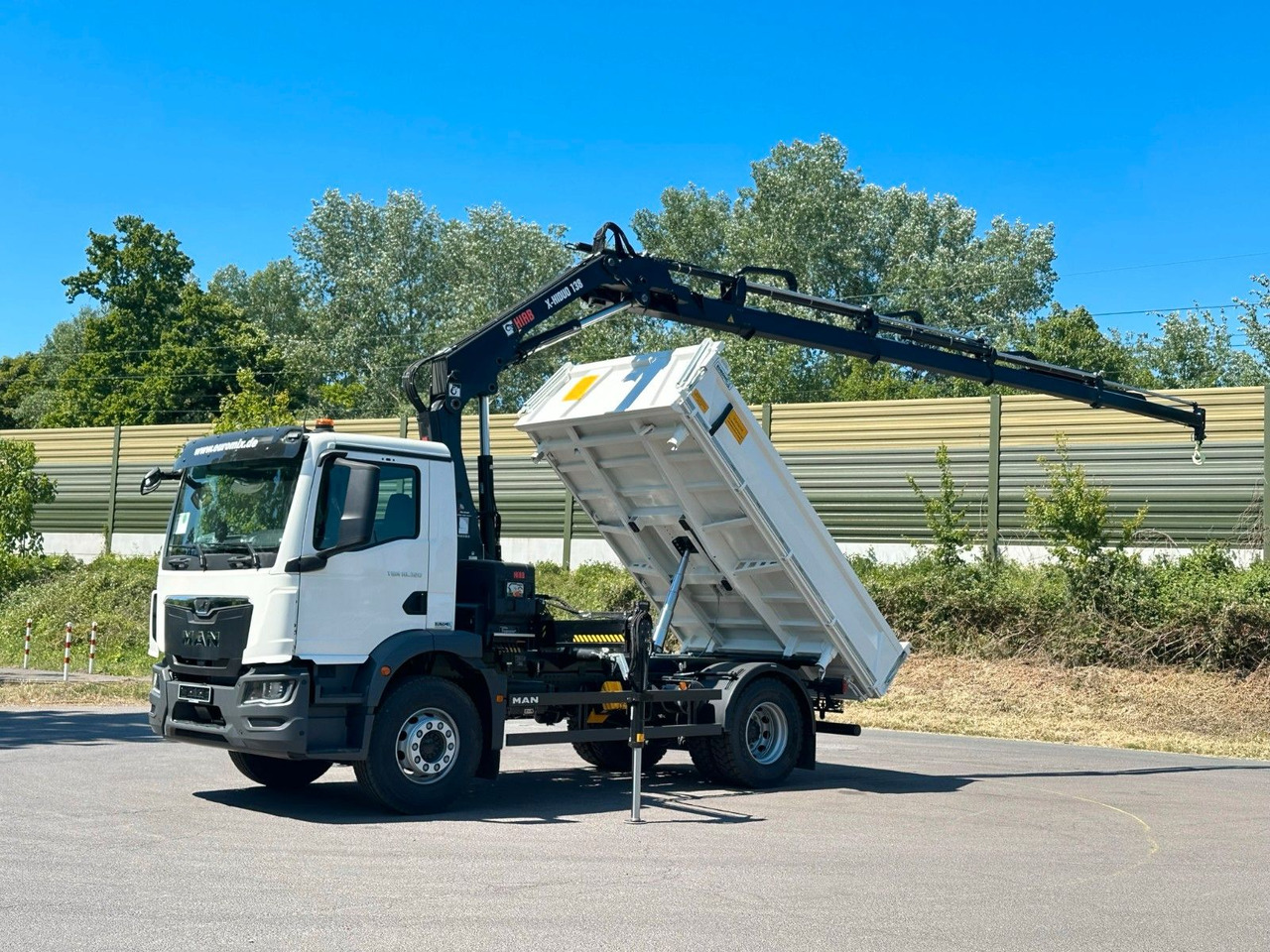 MAN TGM 18.320 4x2 Euro6e Hiab X-HiDuo 138DS-4 - Самосвал, Автоманипулятор: фото 1 MAN TGM 18.320 4x2 Euro6e Hiab X-HiDuo 138DS-4 - Самосвал, Автоманипулятор: фото 1