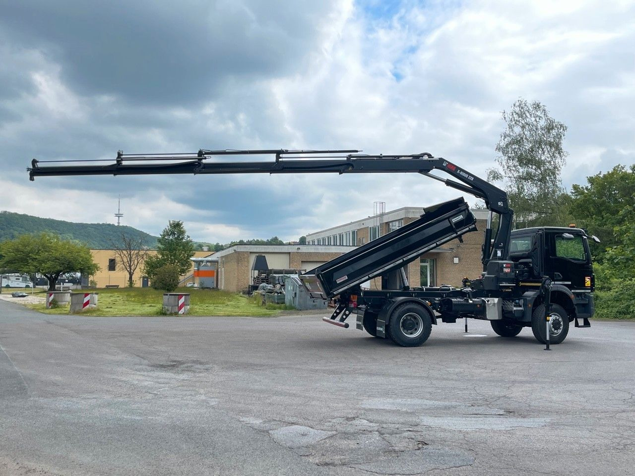 Самосвал, Автоманипулятор MAN TGM 18.320 4x4 Euro6e Hiab X Hiduo 228-4: фото 11