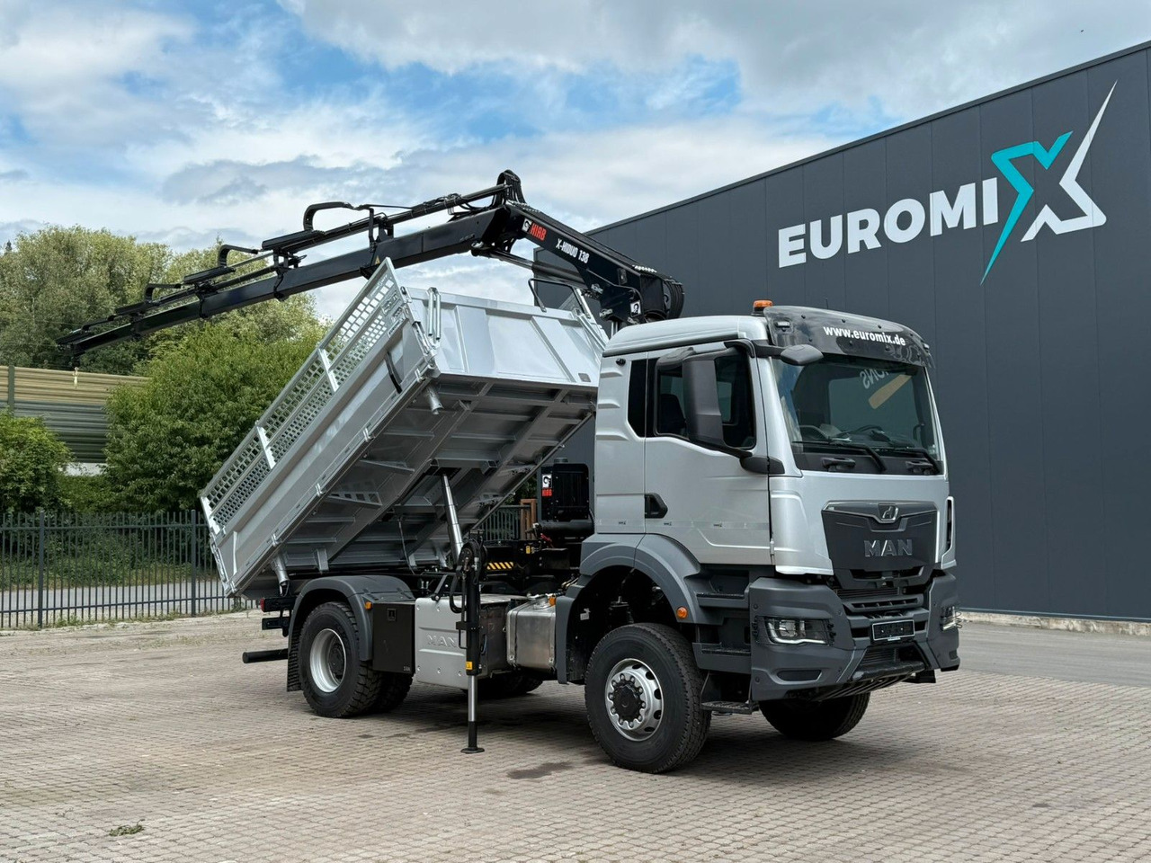 MAN TGS 18.400 TG3 4x4 Euro6e Hiab X-HiDuo 138DS-4 - Самосвал, Автоманипулятор: фото 1 MAN TGS 18.400 TG3 4x4 Euro6e Hiab X-HiDuo 138DS-4 - Самосвал, Автоманипулятор: фото 1