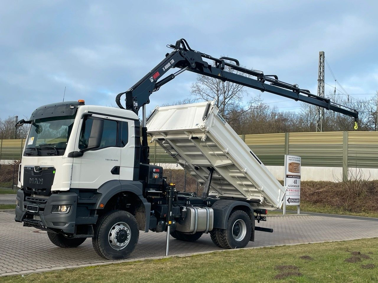 MAN TGS 18.400 TG3 4x4 Euro6e Hiab X-HiDuo 138DS-4 - Самосвал, Автоманипулятор: фото 2 MAN TGS 18.400 TG3 4x4 Euro6e Hiab X-HiDuo 138DS-4 - Самосвал, Автоманипулятор: фото 2