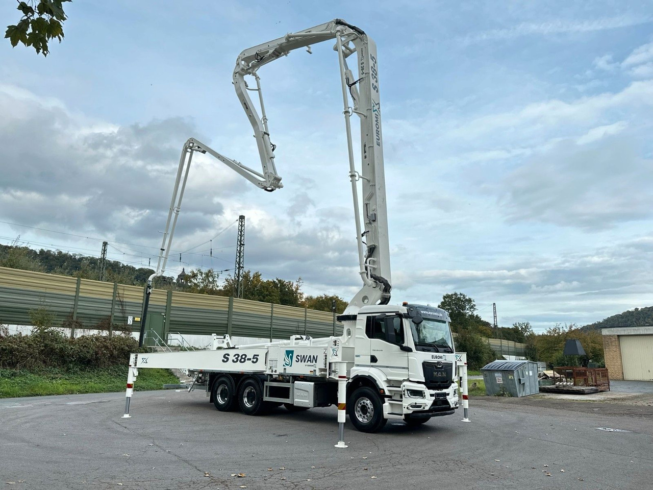 MAN TGS 26.510 6x4 SWAN TSP 38-5 160RZ ( 38m ) - Автобетононасос: фото 1 MAN TGS 26.510 6x4 SWAN TSP 38-5 160RZ ( 38m ) - Автобетононасос: фото 1