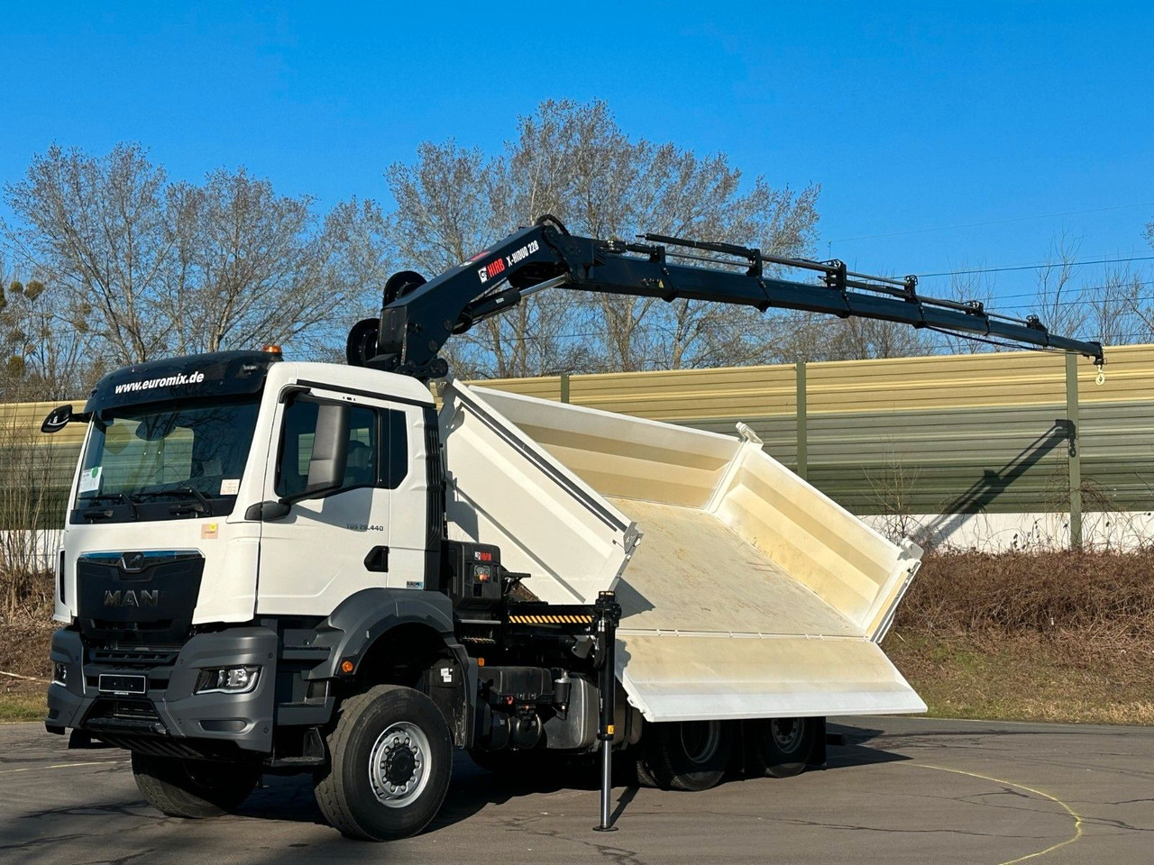 MAN TGS 28.440 6x4-4/3-Seiten- Kipper / Hiab 228-6 - Самосвал, Автоманипулятор: фото 2 MAN TGS 28.440 6x4-4/3-Seiten- Kipper / Hiab 228-6 - Самосвал, Автоманипулятор: фото 2